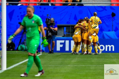 image032